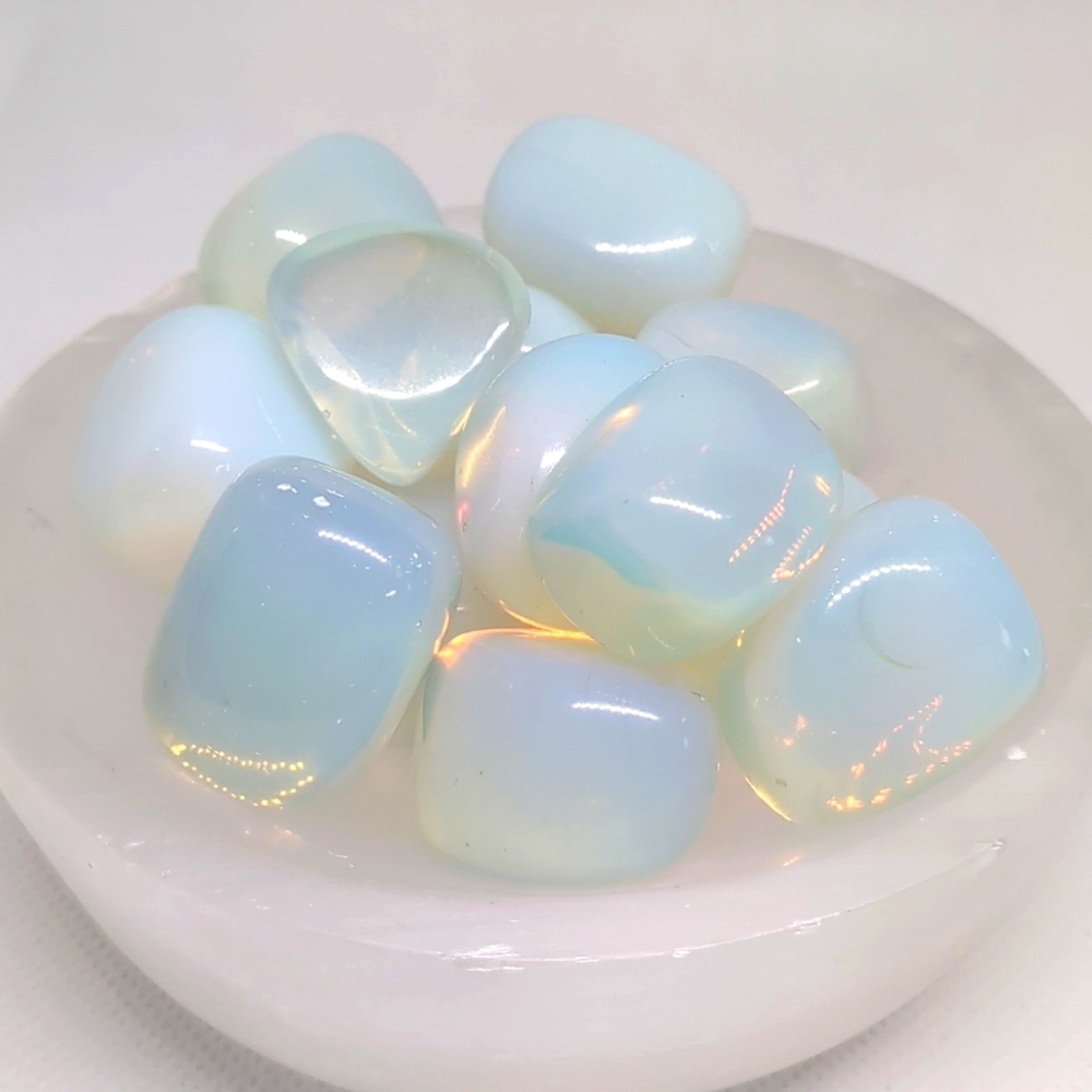 🆕 5 pieces of opalite polished gemstone tumbles